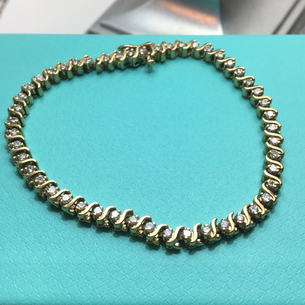 14k Gold Diamond tennis bracelet